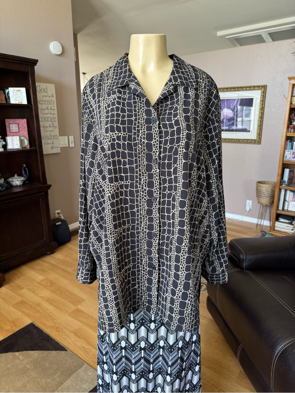 Urban Works brown & tan relaxed button up the front shirt-size 1X